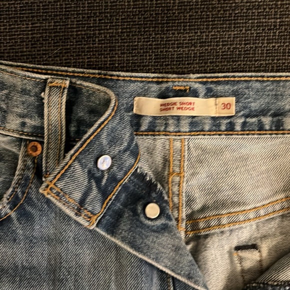 Levi’s wedgie short - Picture 2 of 3